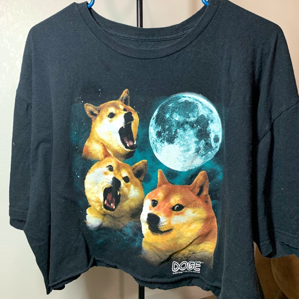 Doge Cropped Tee